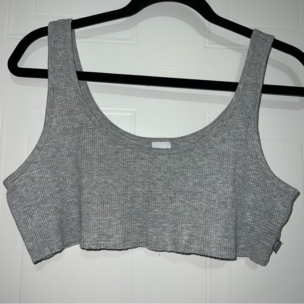 TNA Gray Crop Tank Top